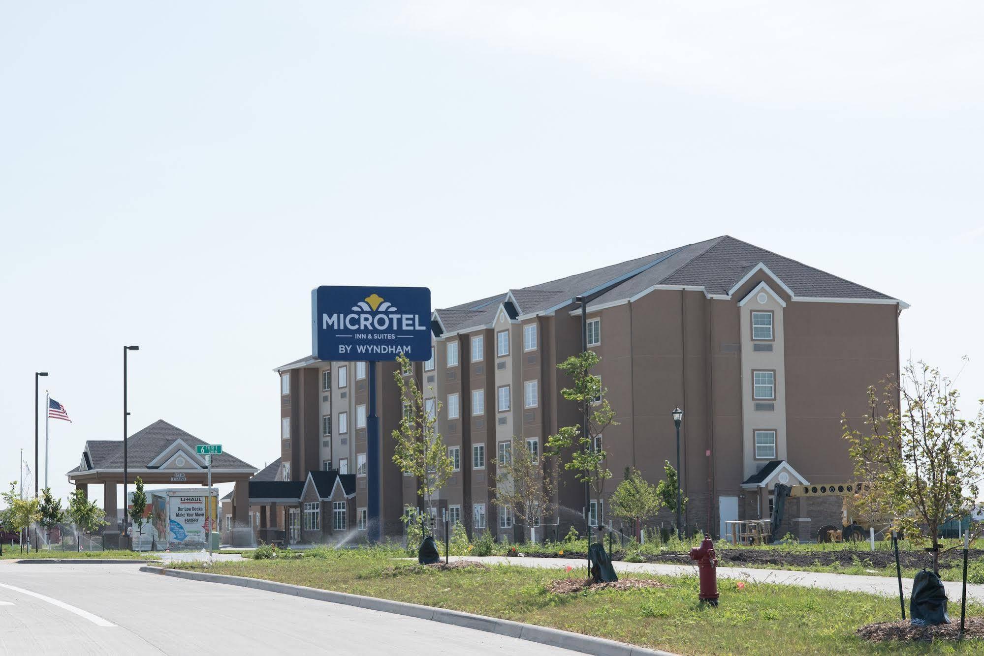 Microtel Inn & Suites By Wyndham West Fargo Near Medical Center Exteriör bild